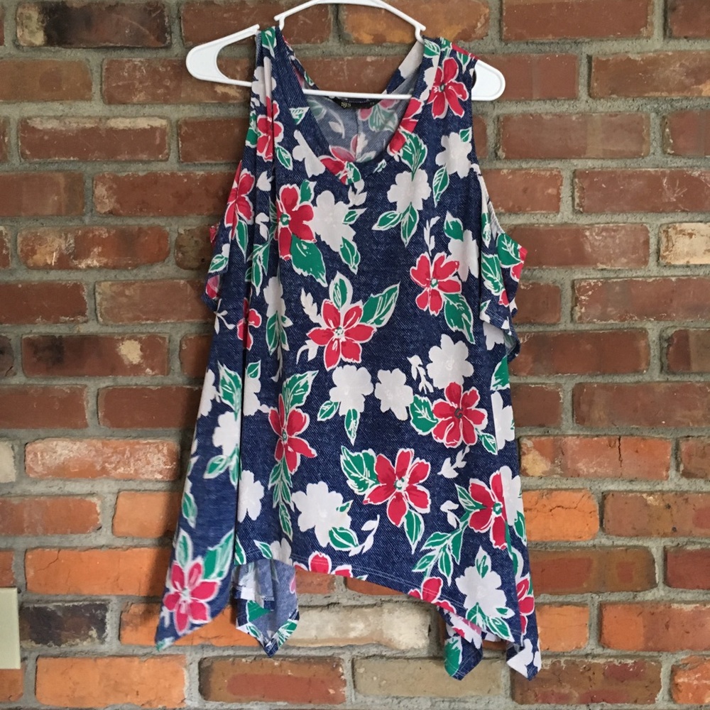 2X Cold Shoulder Top